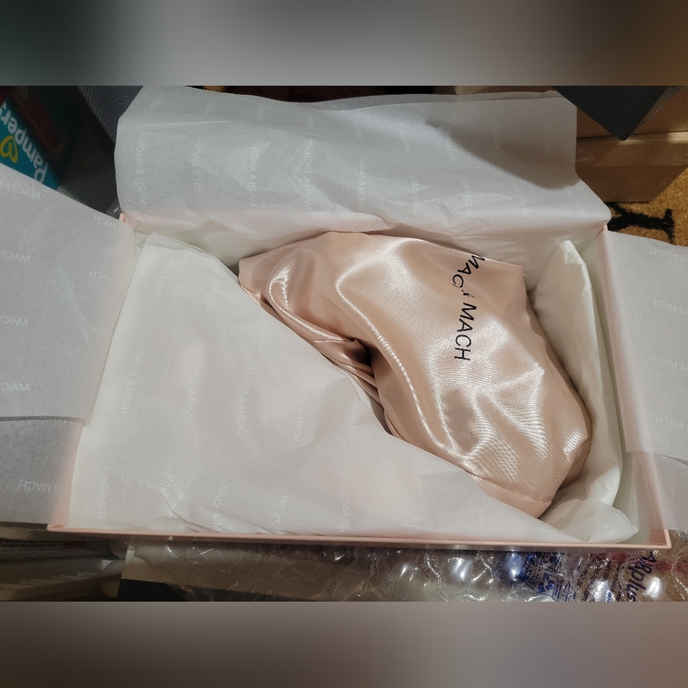 NIB MACH & MACH Double Bow Crystal-Embellished Glittered Pumps Heels - Picture 3 of 14